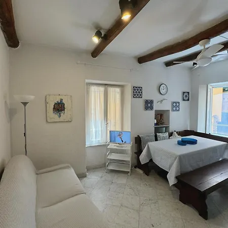 Apartment La Casa Al Porto